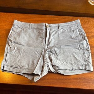 Old Navy Light Gray Women’s Casual Shorts
